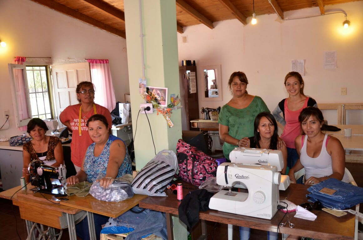 MÁQUINA PARA COSER - Grupo Textiles